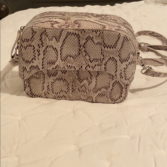 Snakeskin print cross body bag - Picture 1 of 4